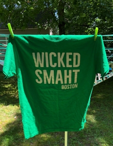 Wicked Smaht t-shirt (JOANNE HULBERT)