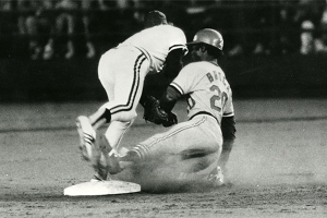 Lou Brock surpasses Ty Cobb's stolen base record in 1977 (NATIONAL BASEBALL HALL OF FAME LIBRARY)
