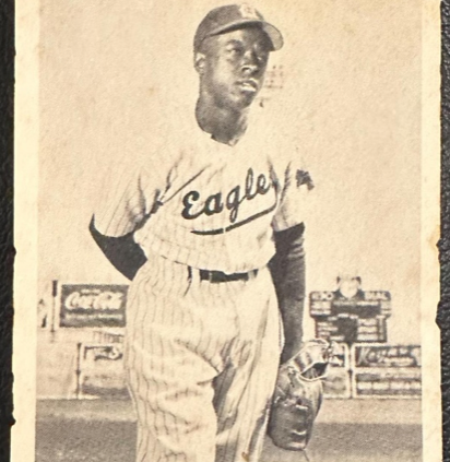 1952 Globe Printing Dave Hoskins baseball card